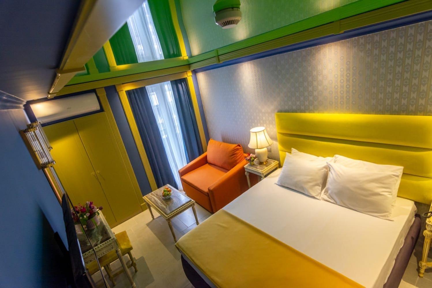Hotel Craiova By Phoenicia Blue View โอลิมป์ ภายนอก รูปภาพ